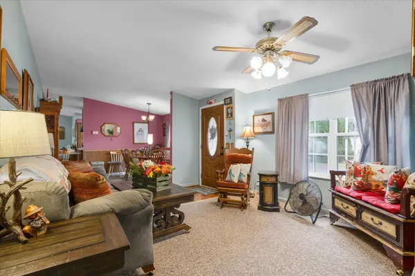 303 Mallard LN, Sandwich, IL 60548