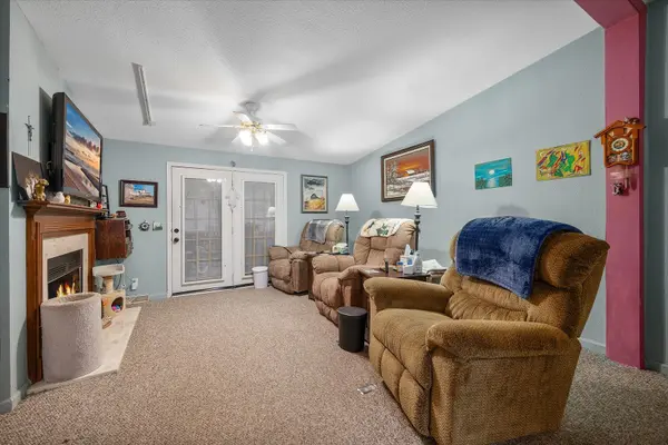 303 Mallard LN, Sandwich, IL 60548