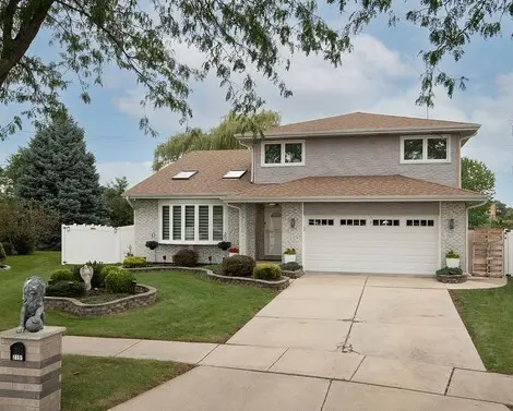 2195 W Cimarron WAY, Addison, IL 60101