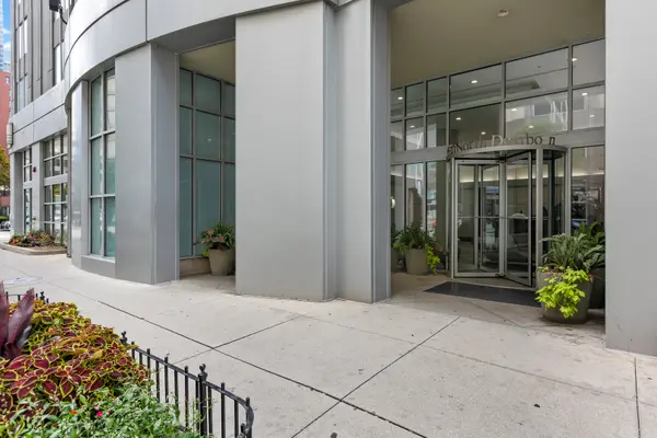 600 N Dearborn ST #1707, Chicago, IL 60654