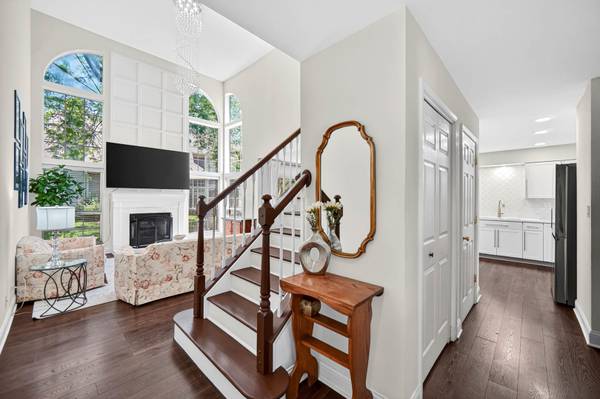 30W033 Princeton CT, Warrenville, IL 60555