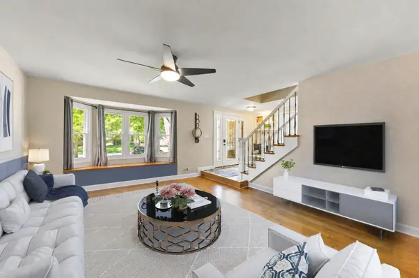 1608 Lois Ann LN, Naperville, IL 60563