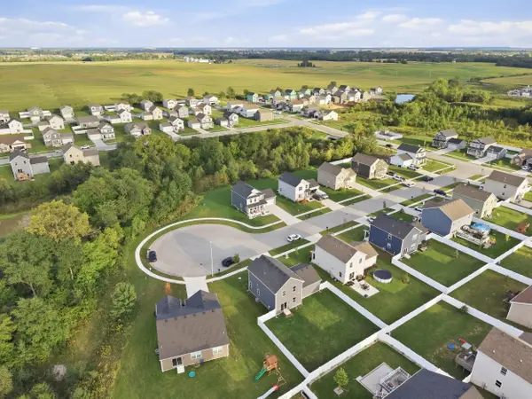 17811 Creek View CT, Lowell, IN 46356