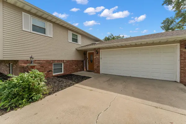 301 Primrose CIR, Chesterton, IN 46304