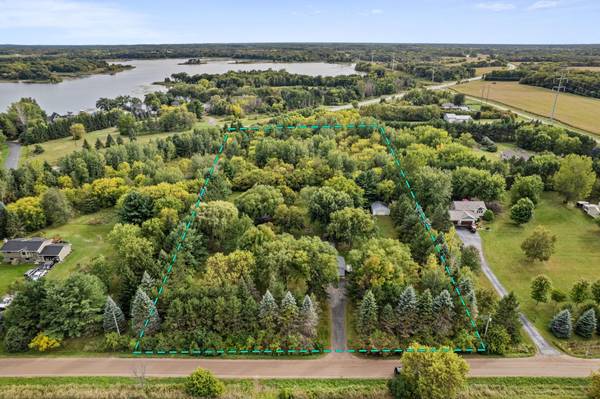 9165 270th ST, Chisago City, MN 55013