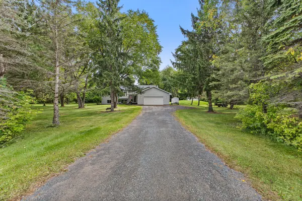 9165 270th ST, Chisago City, MN 55013