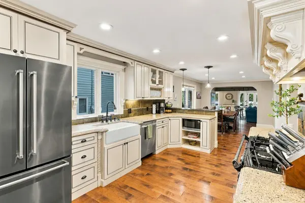 510 Pleasant View RD, Chanhassen, MN 55317