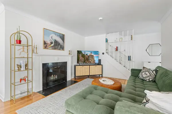 812 Nebraska AVE E, Saint Paul, MN 55106