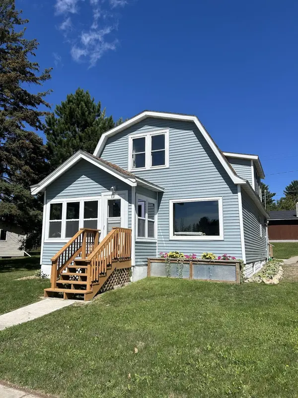 35 Jasper ST, Soudan, MN 55782