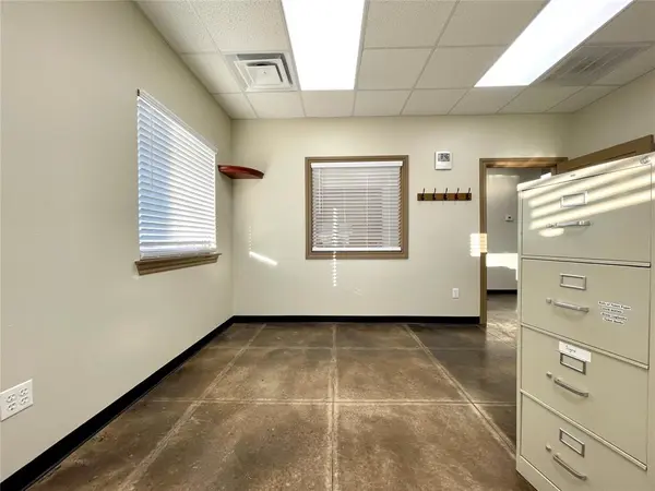 404 W Pikes Peak RD, Chickasha, OK 73018