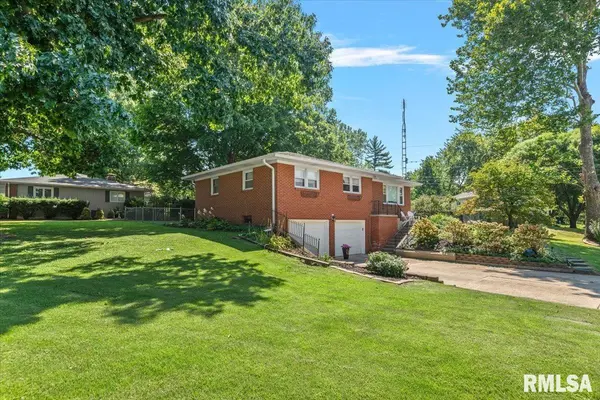 14 HACKNEY LN, Springfield, IL 62702