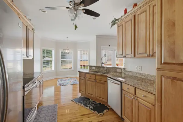 1046 Island Brook Dr, Hendersonville, TN 37075