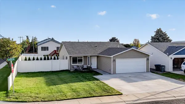 736 E Carrie Dr, Medical Lake, WA 99022