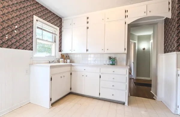 2334 S Ida, Wichita, KS 67211