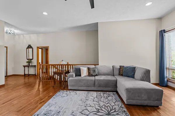 4757 S Holland AVE, Springfield, MO 65810