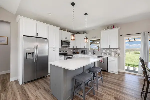 13421 W Farm Road 194, Billings, MO 65610