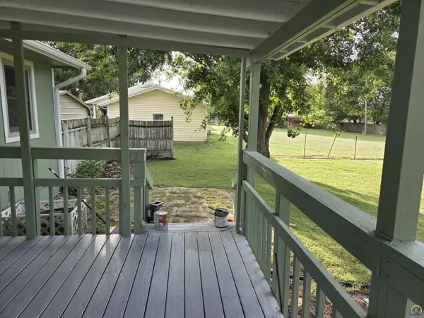 506 W North ST, Carbondale, KS 66414