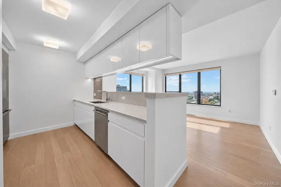 13835 39th AVE #10H, Flushing, NY 11354