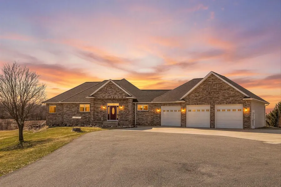 44154 Skogman Lake RD, Cambridge, MN 55008