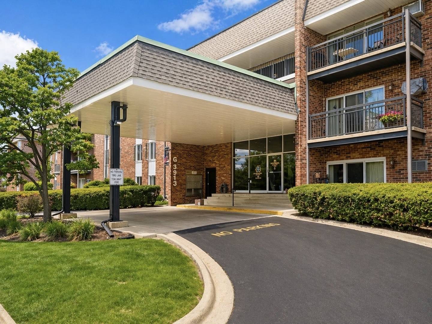 3913 Saratoga AVE #117, Downers Grove, IL 60515