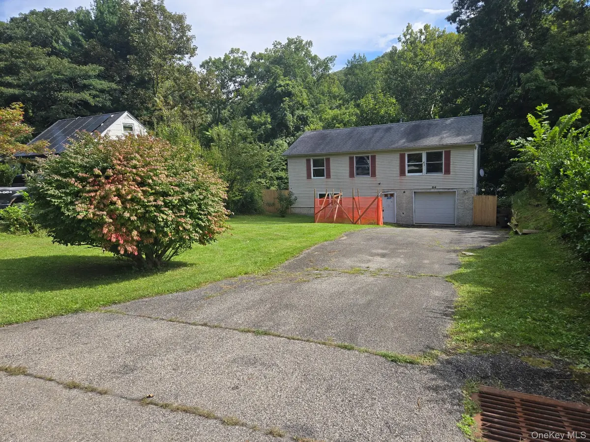 84 Wharton DR, Cortlandt Manor, NY 10567