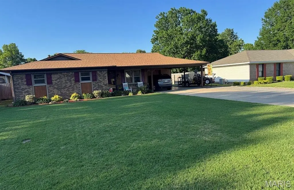 300 W 10th ST, Portageville, MO 63873