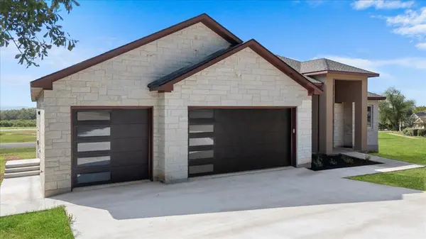 103 Arborvita PL, Bastrop, TX 78602