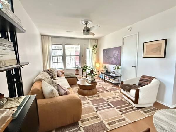 2215 Post RD #1080, Austin, TX 78704