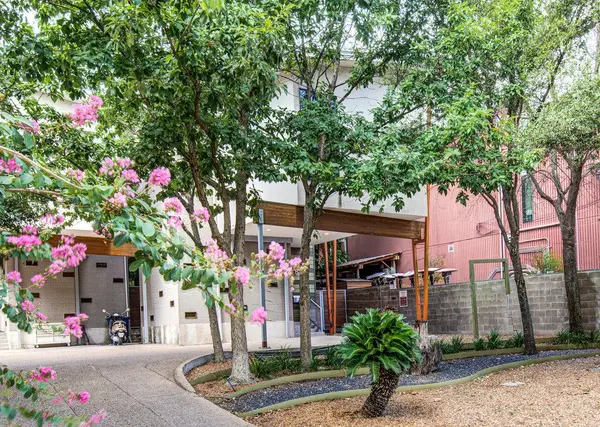 515 El Paso ST #B, Austin, TX 78704