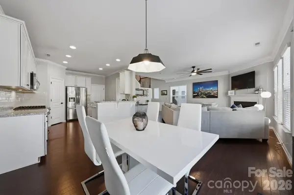 1827 Royal Gorge AVE, Charlotte, NC 28210