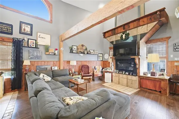 231 L ST, Lake Lotawana, MO 64086
