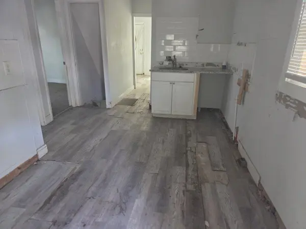 2104 E 59th ST, Kansas City, MO 64130