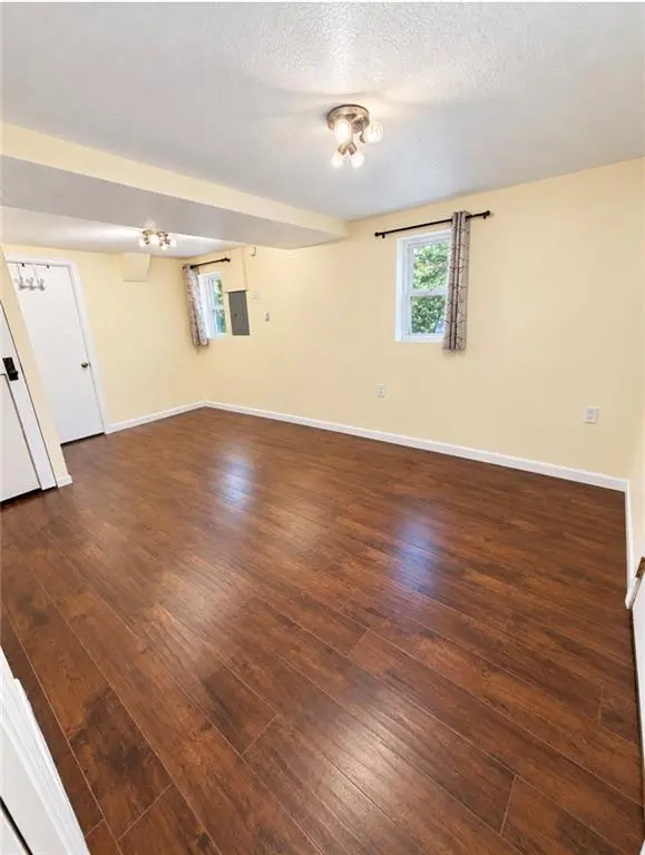 215 W 8th ST, Maryville, MO 64468