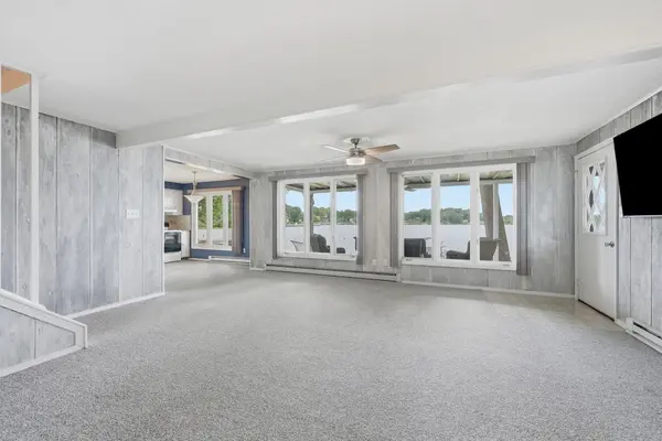 455 Lane 221B Hamilton Lk ***, Hamilton, IN 46742