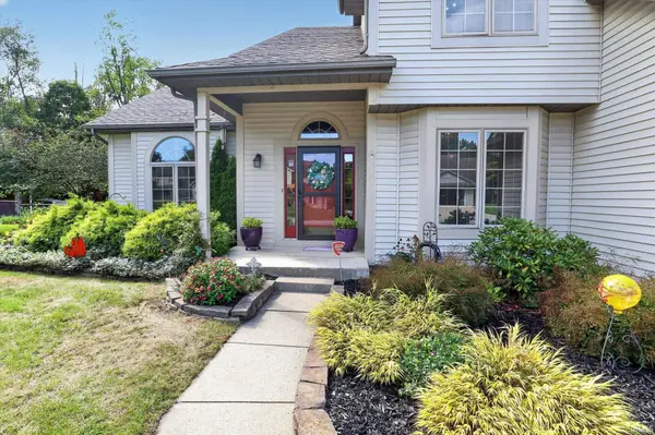 53187 Holly Fern CT, South Bend, IN 46637-4573