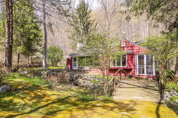 72 Seifert LN, Putnam Valley, NY 10579