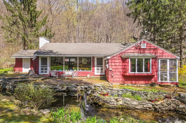 72 Seifert LN, Putnam Valley, NY 10579