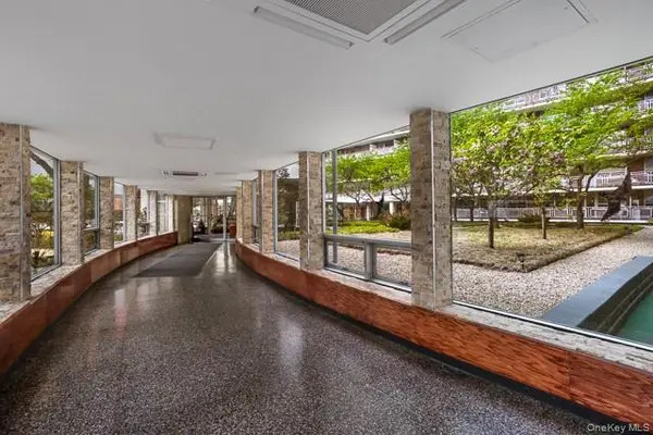 6125 97 ST #5A, Rego Park, NY 11374