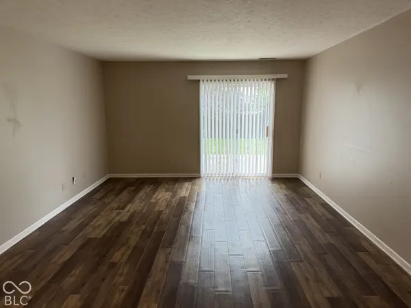 5542 Lippan WAY, Indianapolis, IN 46221