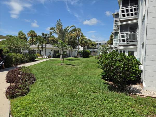 1542 LEISURE DR #N22, Bradenton, FL, 34207 photo 2