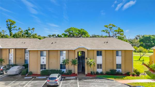 1935 TOUCAN WAY #302, Sarasota, FL 34232