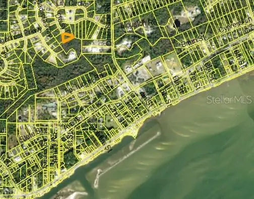 355 DAISY DR, Eastpoint, FL 32328