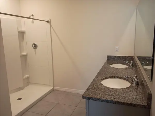 2637 ROWAN ST, Tavares, FL 32778