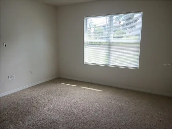 2637 ROWAN ST, Tavares, FL 32778