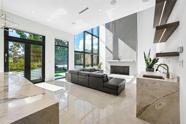 8103 N RIVER SHORE DR, Tampa, FL, 33604 photo 7