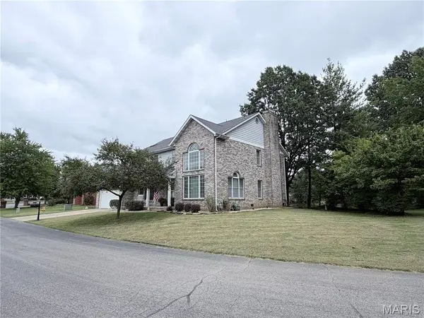 335 Jubaka DR, Fairview Heights, IL 62208
