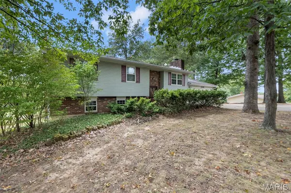 2219 Ridge RD, Jackson, MO 63755