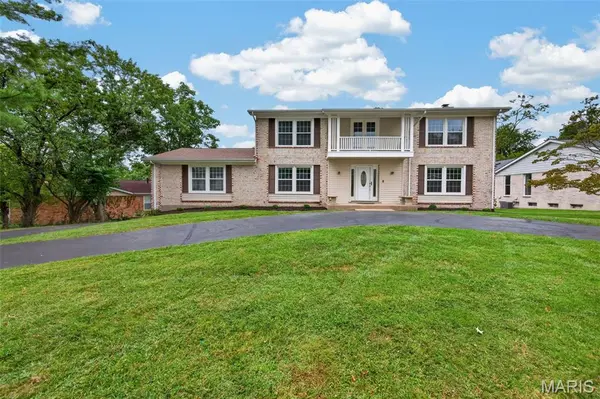 231 Renaldo DR, Chesterfield, MO 63017