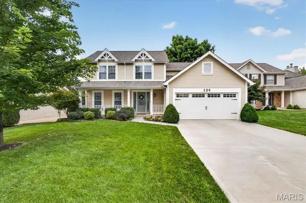 234 Westridge Parc LN, Ellisville, MO 63021