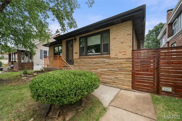 4325 Alma AVE, St Louis, MO 63116
